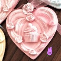 Cupcake Gül Çiçek Kurdele Dekorlu 8cm Kalp Askı Silikon Kalıp K-186, Taş Tozu Sabun Alçı Mum Kalıbı