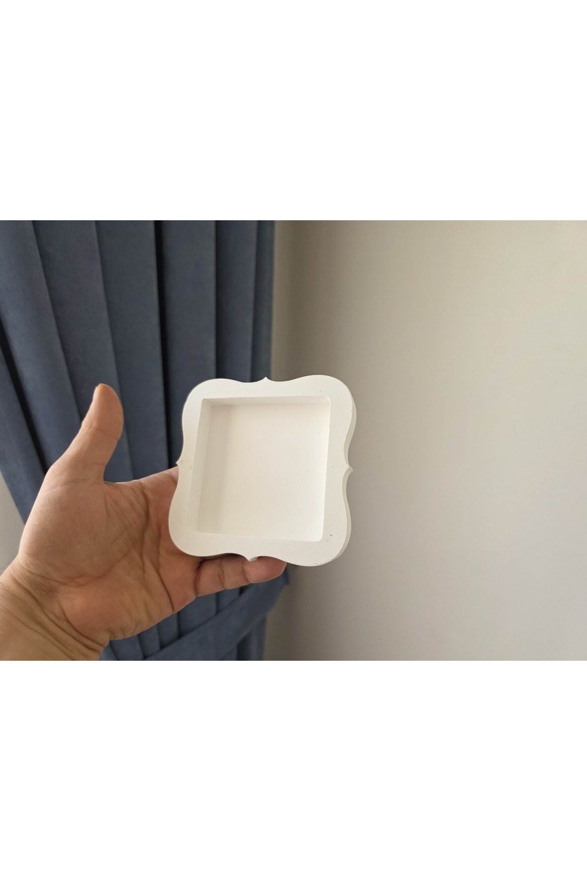 11,5cm Kavisli Kare Çerçeve Pano Silikon Kalıp K-1619, Polyester Fimo Hamuru Taş Tozu Çimento Alçı Kalıbı - Görsel 4