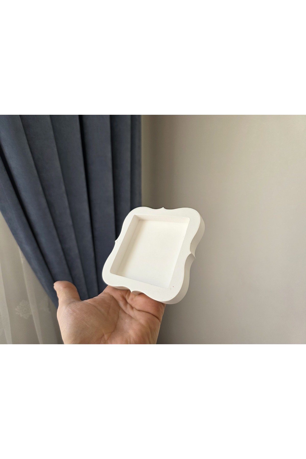 11,5cm Kavisli Kare Çerçeve Pano Silikon Kalıp K-1619, Polyester Fimo Hamuru Taş Tozu Çimento Alçı Kalıbı - Görsel 5
